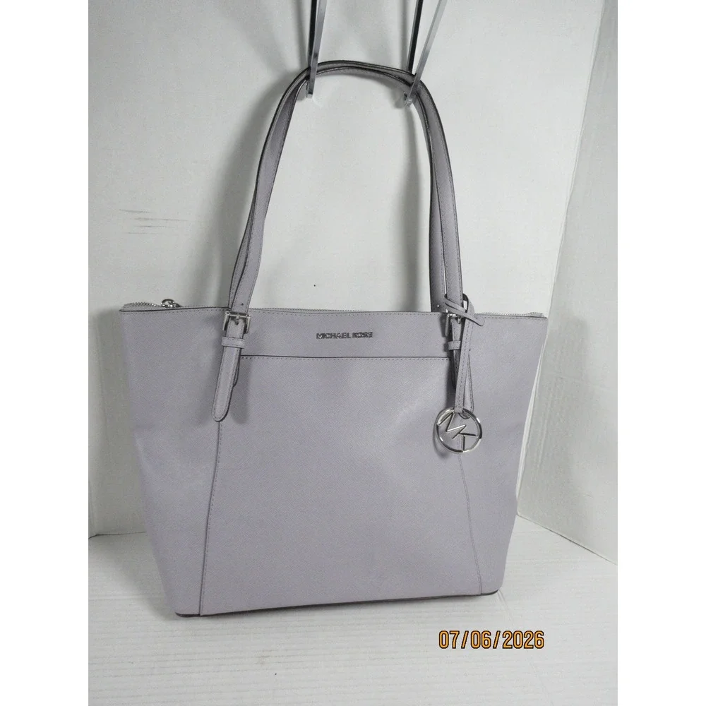 Michael Kors Voyager Tote Bag Lavender Purple Saffiano Leather Silver Hardware